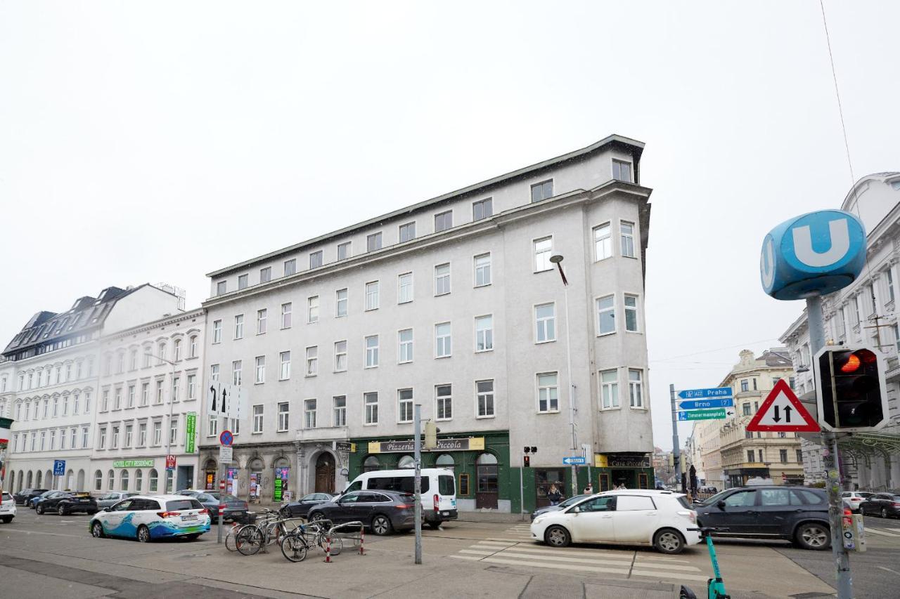 Nice Studio Close To Metro III Виена Екстериор снимка