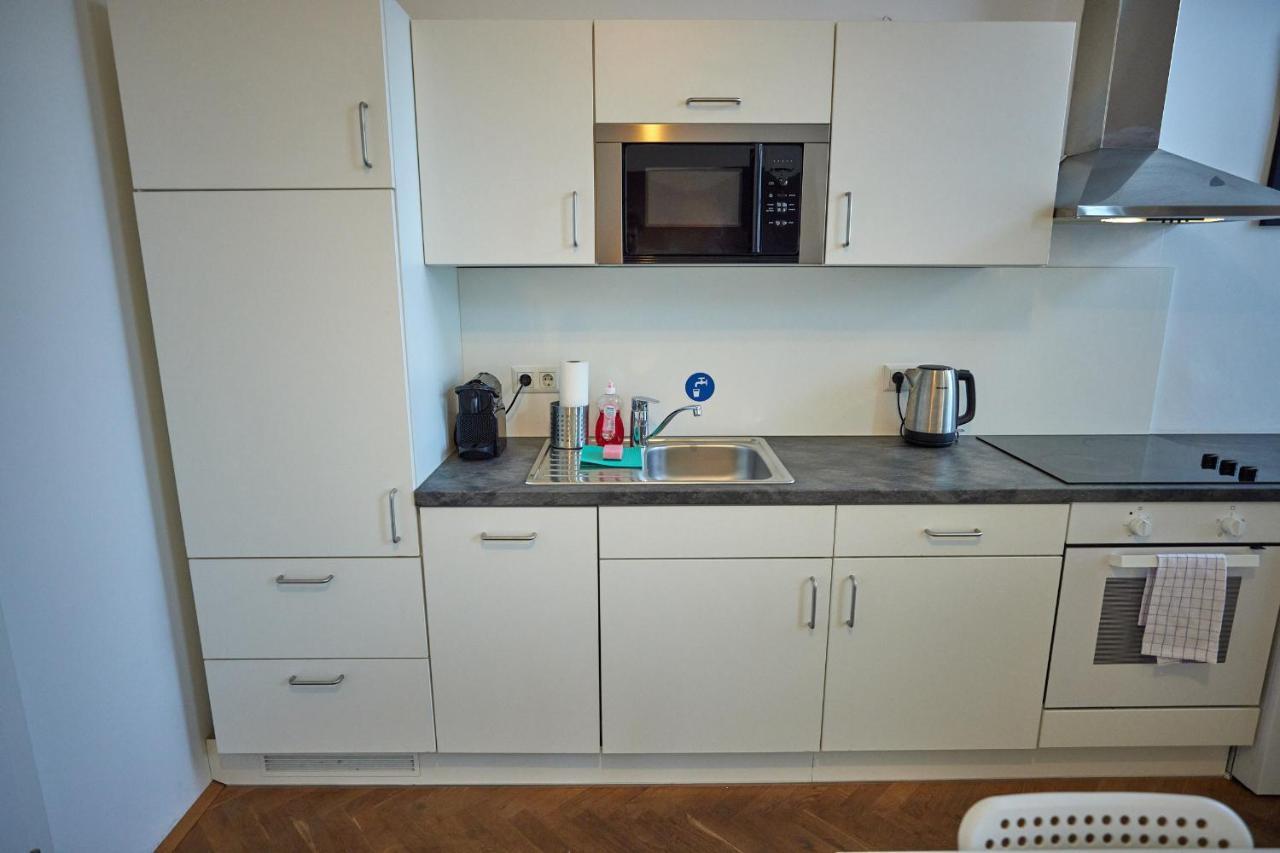 Nice Studio Close To Metro III Виена Екстериор снимка