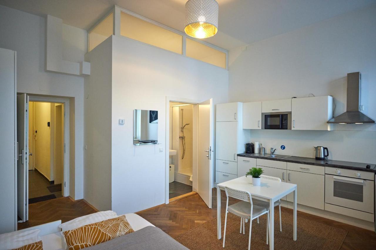 Nice Studio Close To Metro III Виена Екстериор снимка
